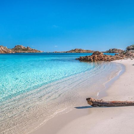 Апартаменты Monolocale La Maddalena Ла-Маддалена Экстерьер фото